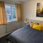 Spacious 5 Bedroom House- Harry Potter World & London