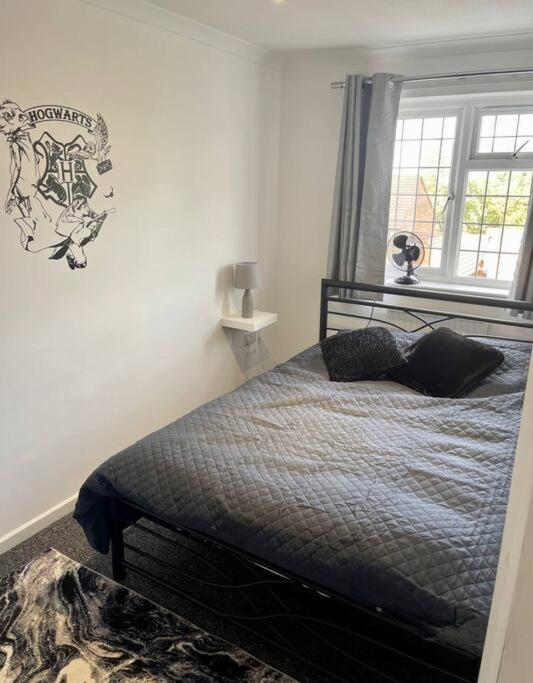 Spacious 5 Bedroom House- Harry Potter World & London
