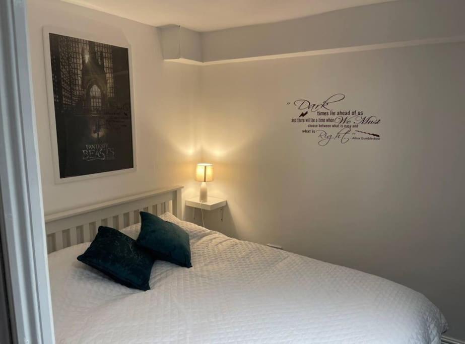 Spacious 5 Bedroom House- Harry Potter World & London Holiday home Watford (Hertfordshire)